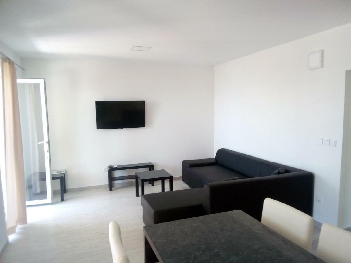 Apartmani Marija Jakir Brela Ngoại thất bức ảnh