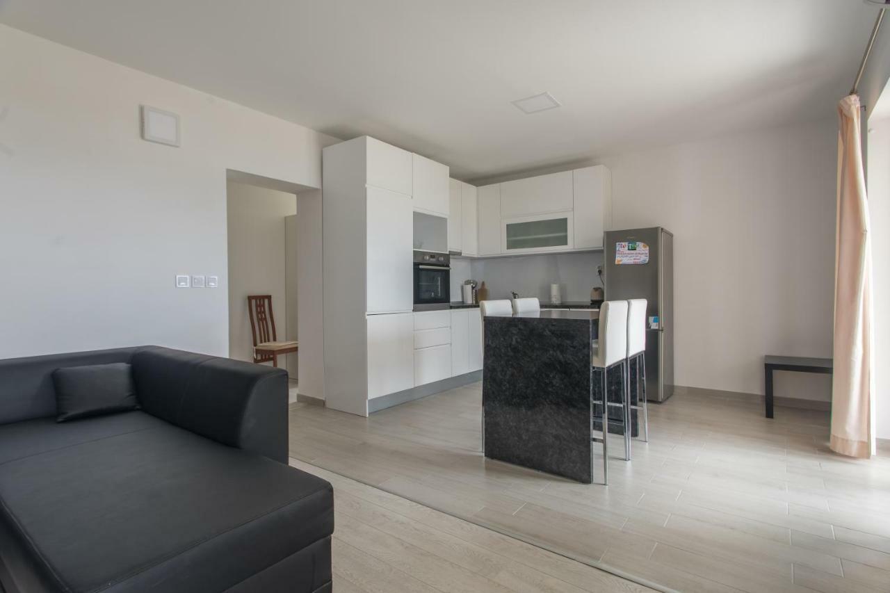 Apartmani Marija Jakir Brela Ngoại thất bức ảnh