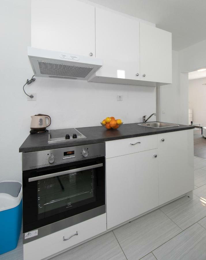 Apartmani Marija Jakir Brela Ngoại thất bức ảnh